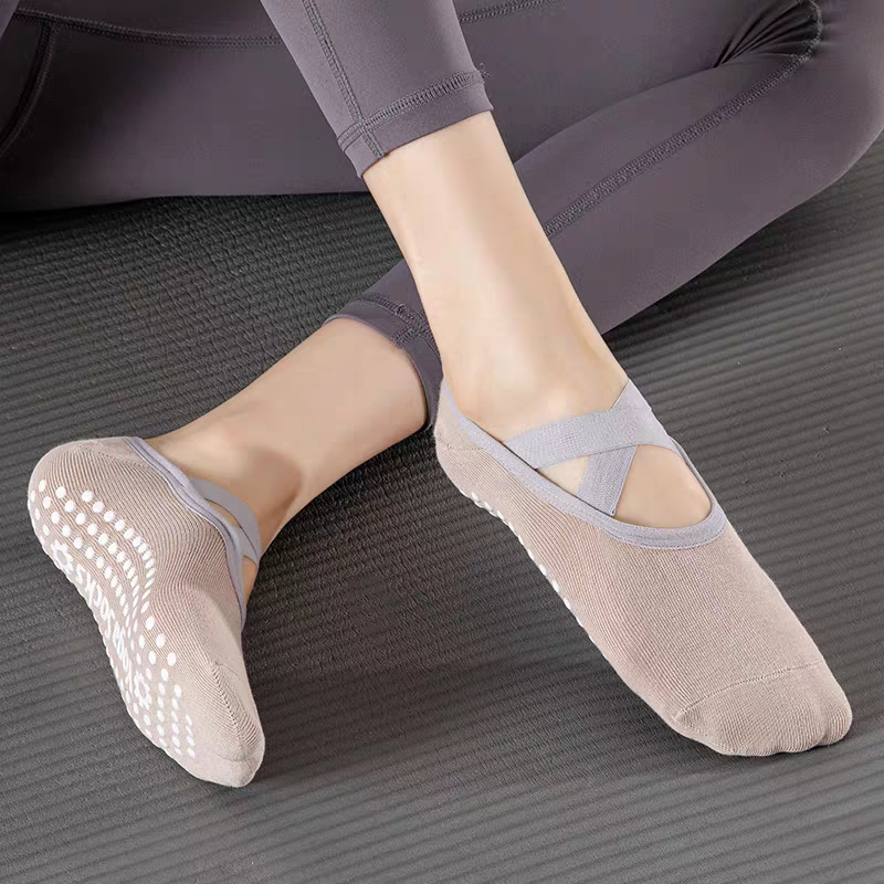 ถุงเท้าโยคะสำหรับผู้หญิงมืออาช - Yoga Dance & Fitness Center Llc บทวิจารณ์และราคา