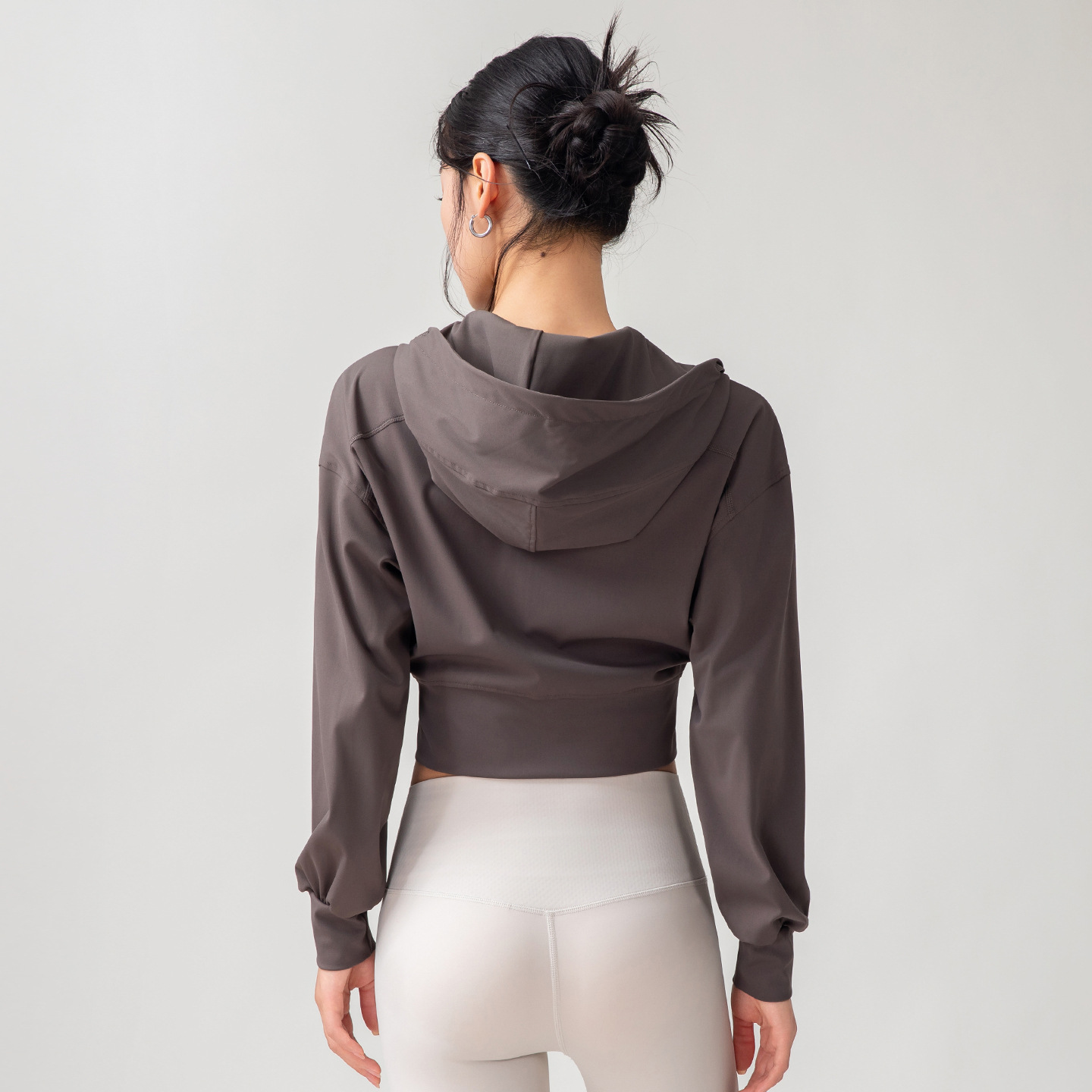 เสื้อโยคะผู้หญิงสีพื้น แขนยาว  - Yoga & Fitness With Faye The Well Being Studio Abbots Langley บทวิจารณ์และราคา